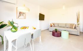 2 Bedroom, New, 1 Min To The Beach, City Center- Picasso By 10Tosea